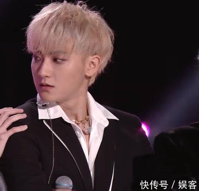 变化|《创造营》成团夜鹿晗宣布成团名单时,谁注意到黄子韬的表情变化