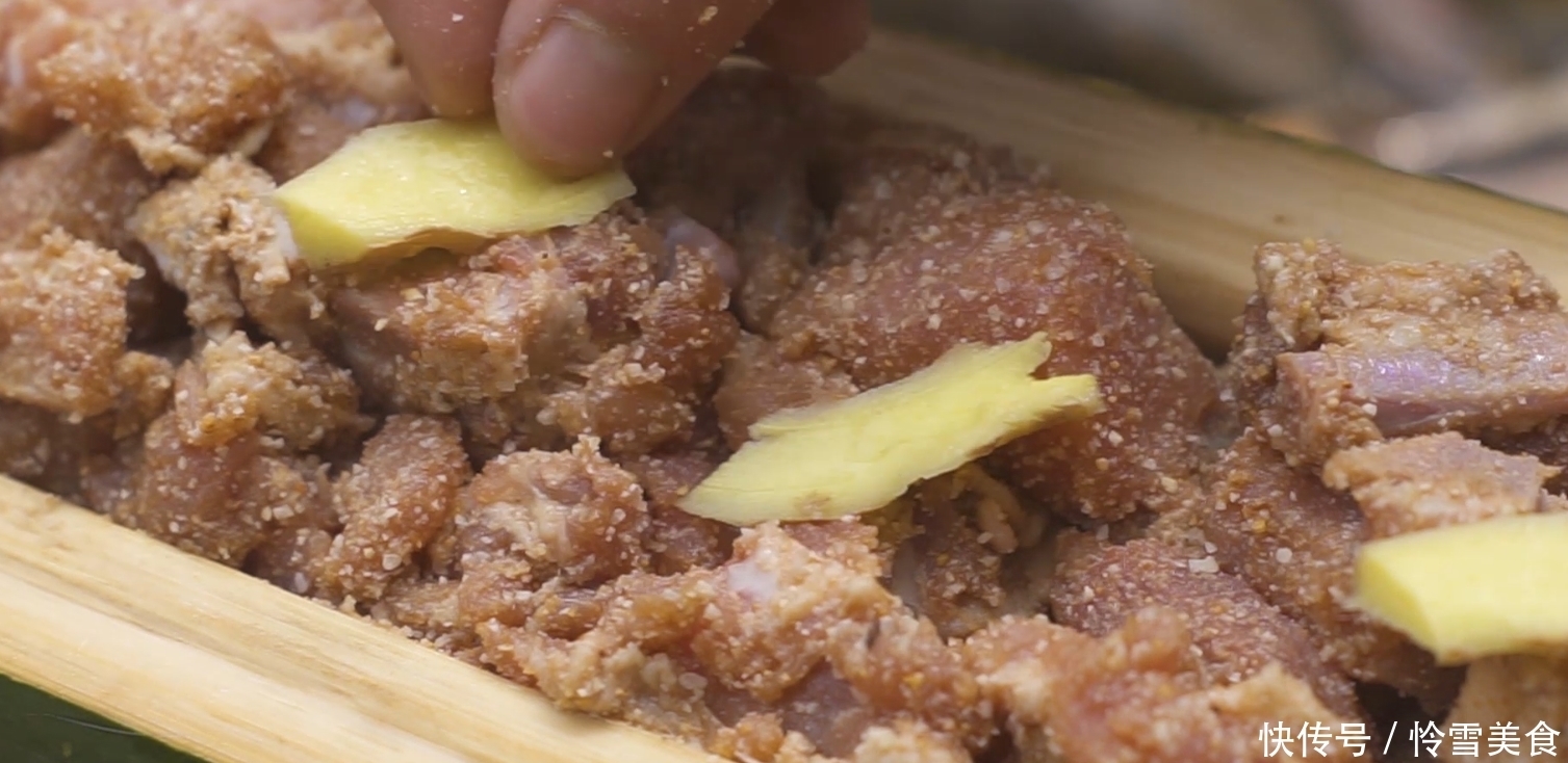 好吃|教你粉蒸排骨的家常做法,排骨软烂入味,别有风味,好吃到舔手指