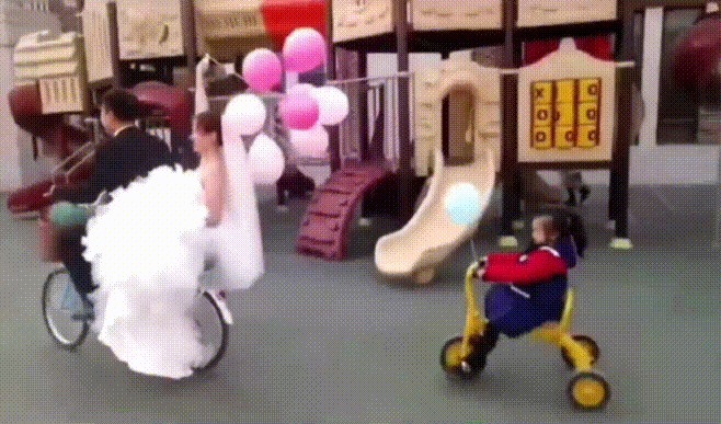 伴娘|幼儿园男老师结婚，“最强伴郎团”接亲走红，伴娘不忍心下手