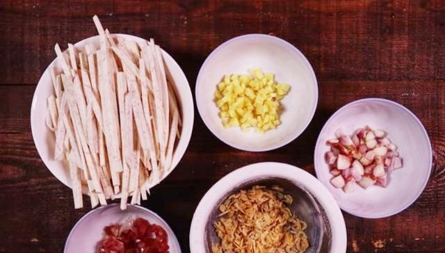  健康|懒人版自制芋头糕，比在外面买的更好吃更健康