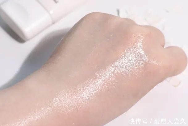  防晒|敢和安耐晒抢C位，这款防晒是吃了熊心豹子胆吗！