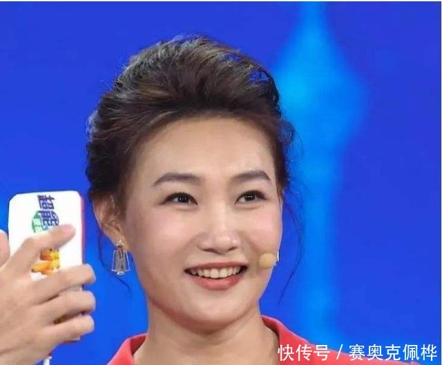 主持|她是主持人,戴假发主持14年,李梓萌摘下假发的样子精美绝伦