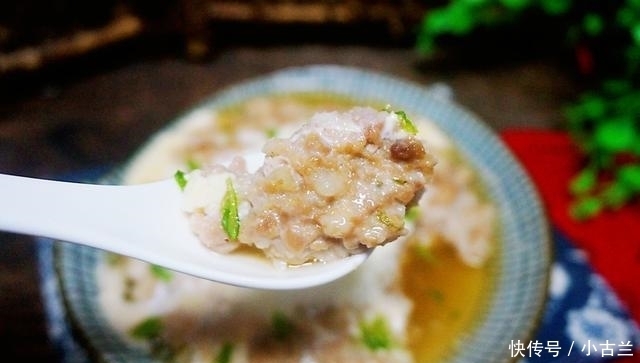 快手|这菜不放一滴油,滑嫩入味,15分钟就出锅,远离油烟,老少皆宜!