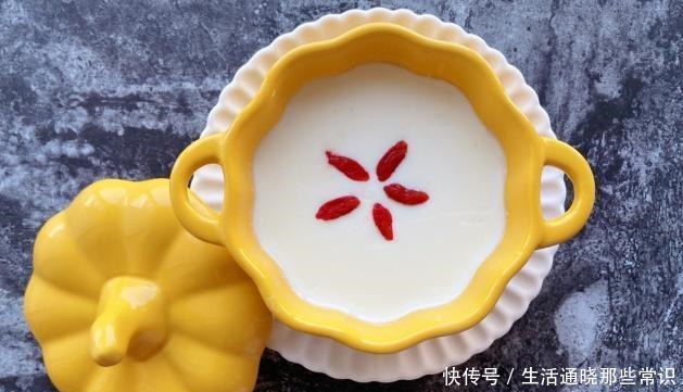 甜品|比牛奶豆浆还养人的甜品,外面卖20元,在家5元搞定