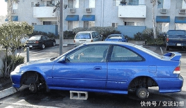 卸下|小偷卸下轮胎后, 只偷走几个螺丝, 车主: 能给一个完美的解释不?