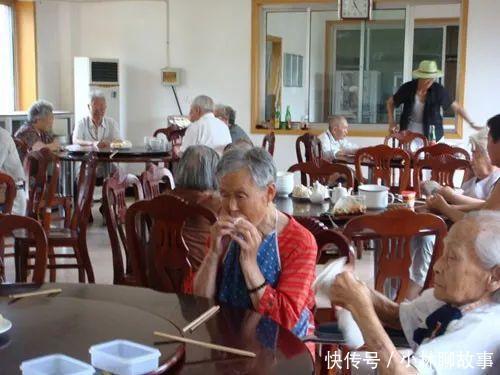 父母|送父母去养老院就是不孝？这些网友说出了大实话