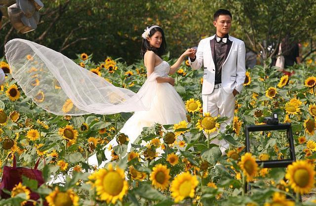 儿媳|“新媳不上桌这是规矩”儿媳不吵不闹一句话，婆婆立威失败反丢脸