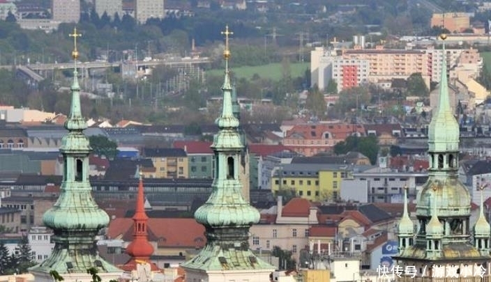  国家|欧洲一个国家分裂成两个，现在想要合并，却无能为力！