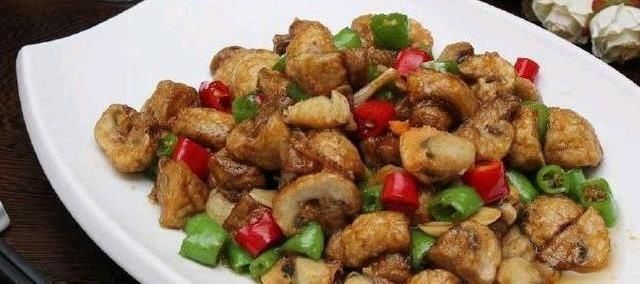 肉丸|美食推荐香辣扇贝丁、胡萝卜肉丸、茶树菇烧豆腐、蒸娃娃菜的做法