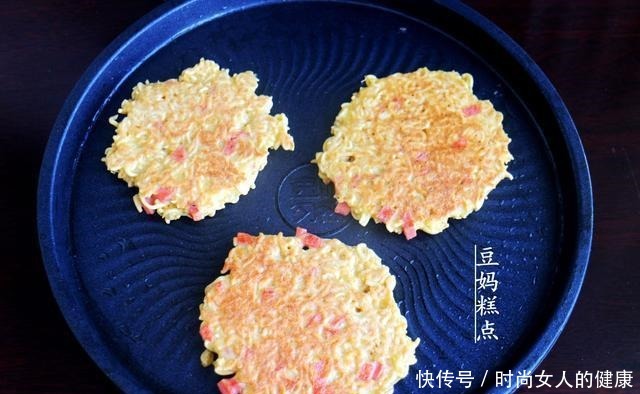 吃法|何炅老师分享的,方便面新吃法,简单好吃,给家人换换口味