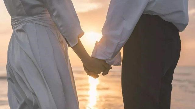 偿还|无力偿还借款，男子花言巧语与富婆闪婚，婚后为夺家产痛下杀手