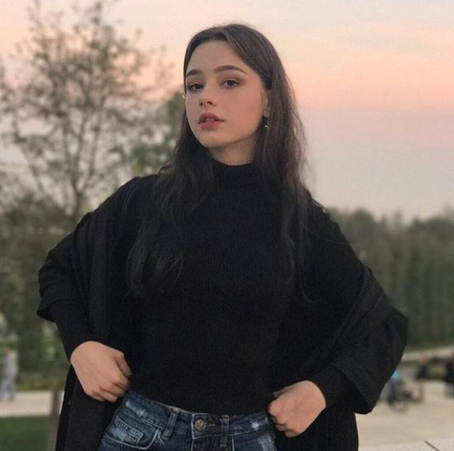  美女|我一直对“秀色可餐”这个词持怀疑态度，今天看到这些美女我信了