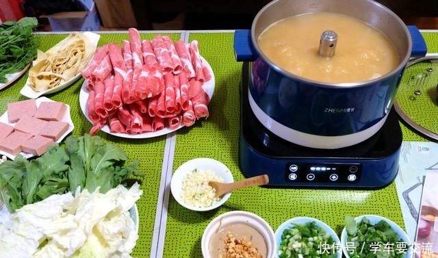 冬天|冬天在家吃火锅乐趣多,孩子自己夹菜,安全不怕烫,妈妈省心多了