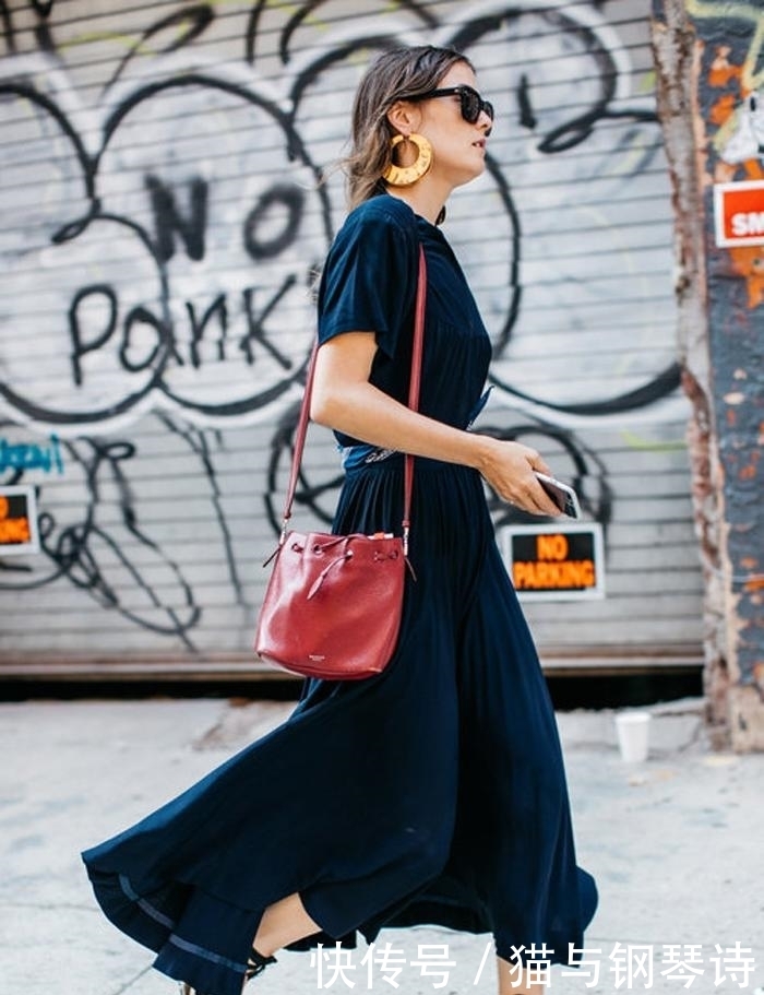 面料|谁说胯宽不能穿百褶裙！做好这三点，梨形身材也能穿得减龄又显瘦