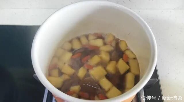 咳嗽|咳嗽最怕这个汤,每天早晚喝一碗,清肺止咳又平喘,不懂就可惜了