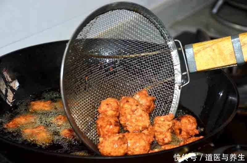 差不多|这菜一块钱2斤，含钙量跟猪肉差不多，几分钟就做好，多给孩子吃