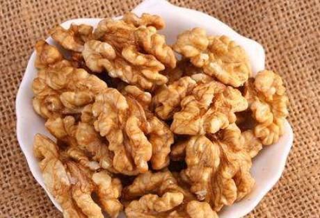 美容养颜|红枣核桃糕,枣香浓郁绵软不粘牙,比阿胶糕好吃实惠,女人可常吃