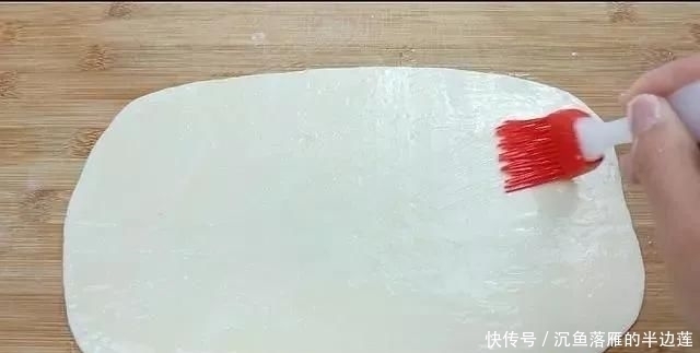 做法|这个“饼”3天不吃就想的慌,金黄酥脆,又香又解馋,做法超简单