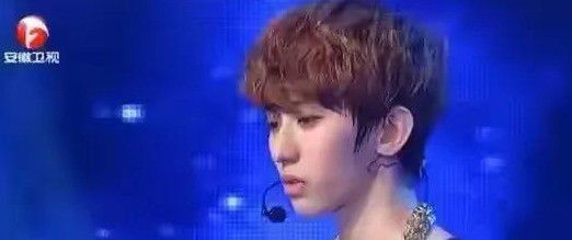 重生|蔡徐坤与资本的博弈,32亿违约金下的涅槃重生