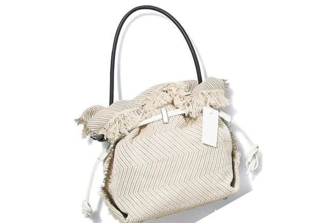 包包|日本杂志上的包包,为什么每一款都好想要!适合凹造型又很实用