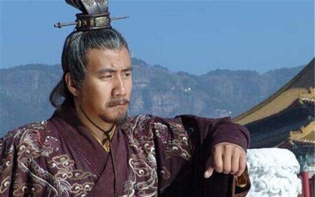 吏部|吏部小官和朱元璋除夕夜一起喝酒，次日连升10级，他做了什么？