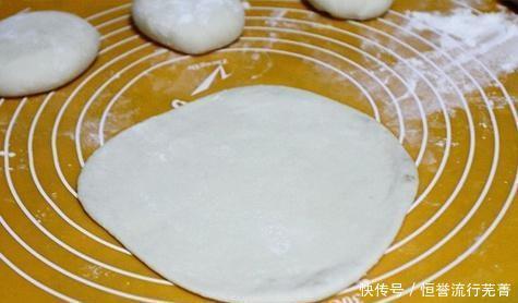 薄煎饼|快餐业的“不倒翁”鸡蛋薄煎饼也可以在家里轻松制作营养丰富的美