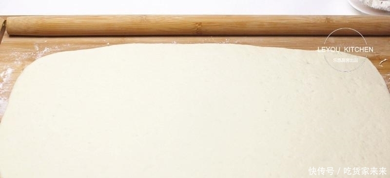 面团|1碗面粉、1包牛奶、1个鸡蛋, 烙好的饼和面包一样好吃