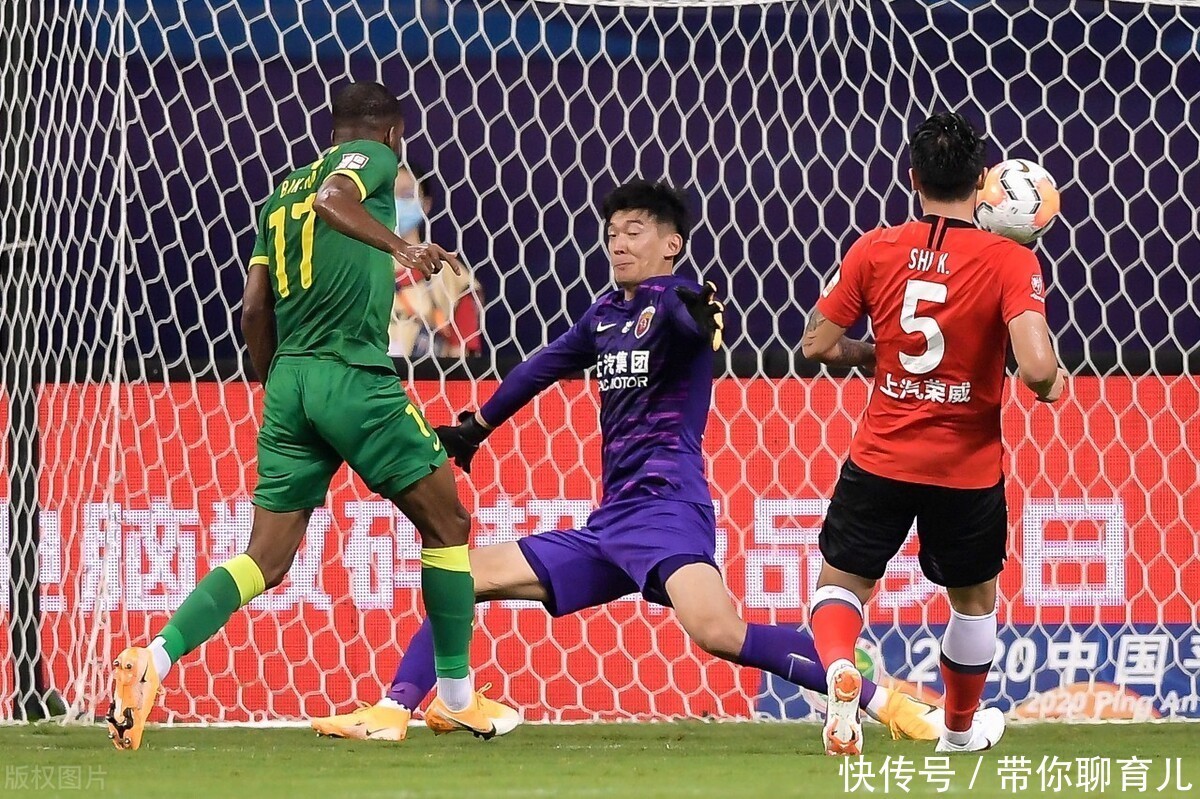 禁区|2-1！王燊超化身国安杀手，上港2个赛季4杀国安登顶榜首