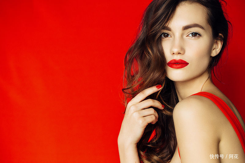 喜欢|一个女人对你情到浓时,更喜欢用这三个称呼