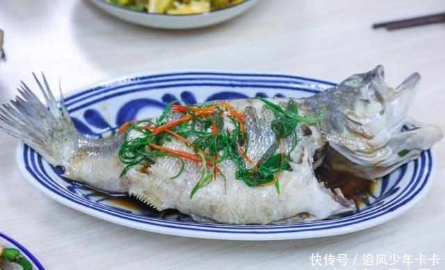 妈妈|舅舅一家来做客,妈妈做了10道菜招待,大伙吃了都说好
