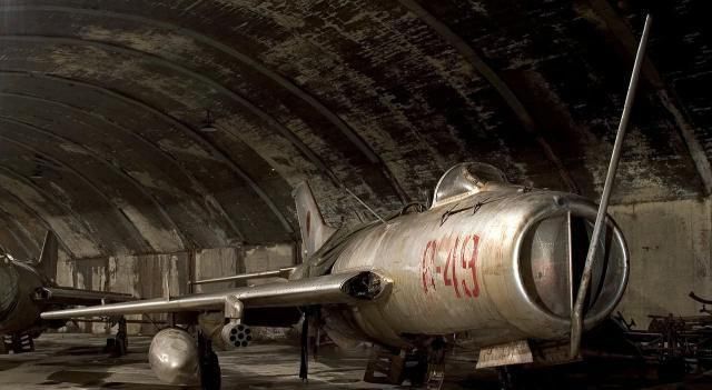 中国|既反对美国，又不亲近苏联，还和中国断交，这个小国不简单