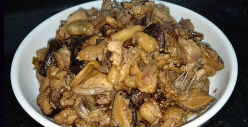 香菇和黄花|这样做一锅才开胃,不加一滴水,10分钟出锅,喷香下饭