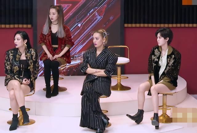  组队|《浪姐》最不受欢迎的成员，组队时没一人开心，宁静的笑很讽刺