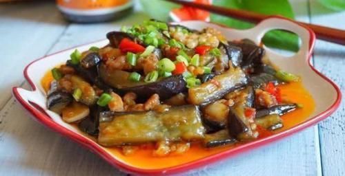 好吃|朋友来家做客,做的几道家常菜招待,朋友吃完直夸好吃