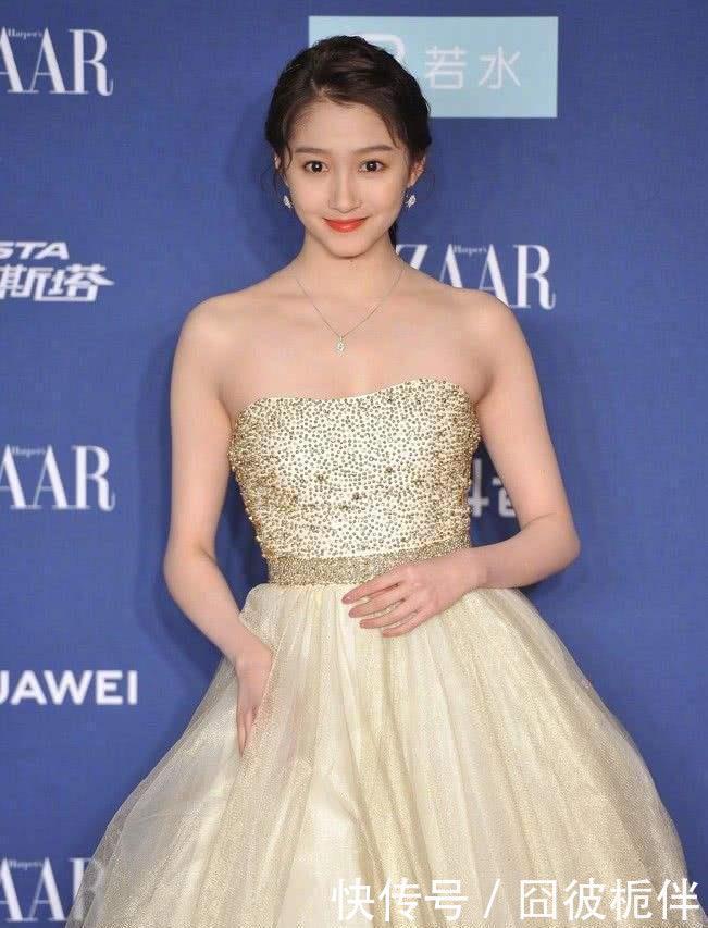 虎背熊腰|石原里美和水原希子同框秒变虎背熊腰？都是头肩比出了错