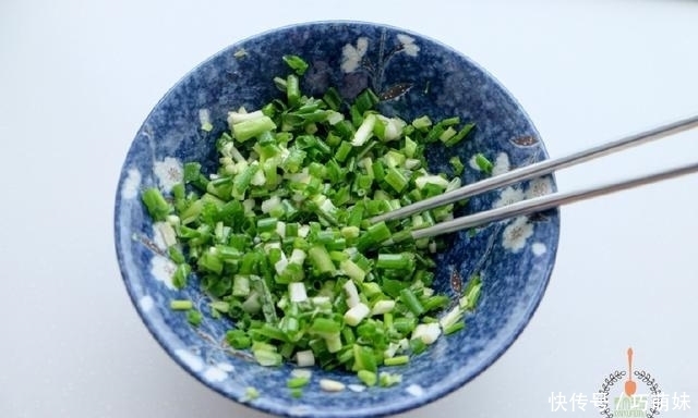 酥脆|葱花饼大人孩子都爱吃,层次分明,凉了也不硬,酥脆掉渣真过瘾!