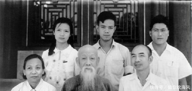 劫匪|他辞官回家遇上劫匪，劫匪打开他的包裹，竟立马跪着送走了他