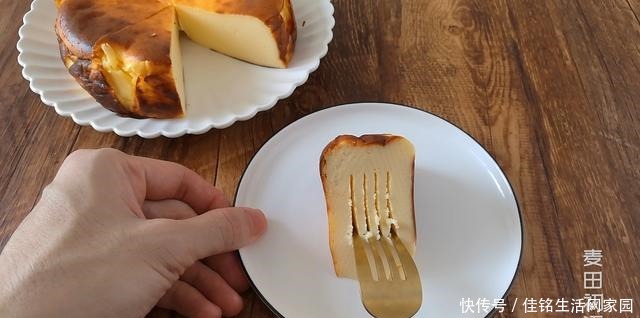 简单|超简单的巴斯克芝士蛋糕,芝士香味浓郁,口感非常细腻