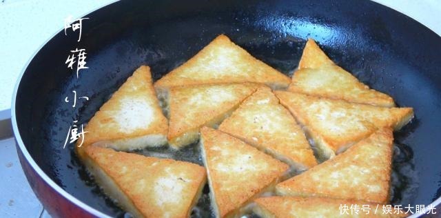 比肉|秋天少吃肉,这道家常豆腐做法简单味道十足,不放肉比肉都香!