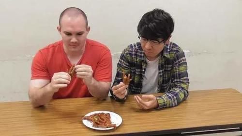 外国人|又一中国美食在英国火了,卖到80元一个,老外也爱不释手