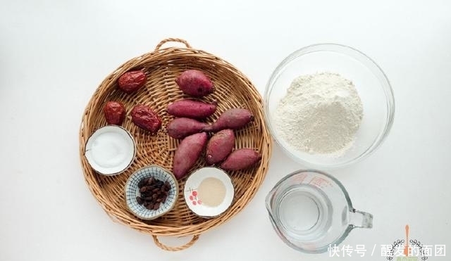 面团|家里有面粉一定要试试,上锅一蒸,柔软好吃,蛋糕一次成功!