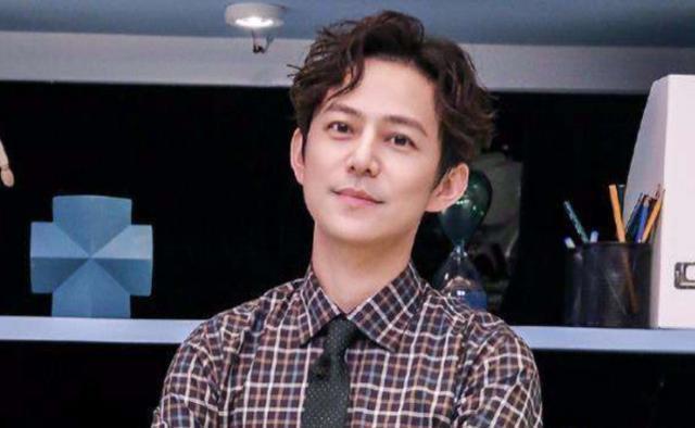  决赛|《乘风破浪的姐姐》决赛主持人已定，双北组合，可想范围的顶配！