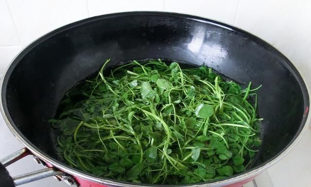 泡打粉|蒸包子时,记得不要只加酵母,面里加2样,包子又白又软又香又甜