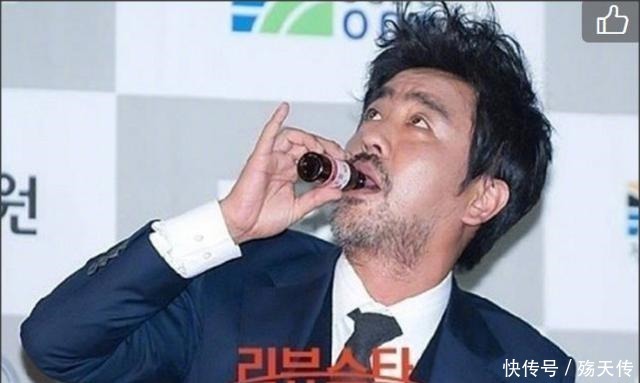  赞助|明星喝下赞助饮料, 每喝一口就是一个表情包, 表情亮了