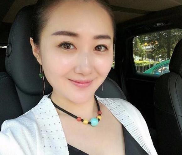  二婚|39岁宋小宝近照，二婚老婆貌美如花，龙凤胎长相可爱颜值高