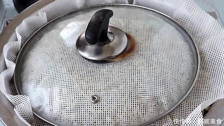 做法|想吃绿豆芽别再买,教你在家生,1碗绿豆生1大盆芽,做法超简单