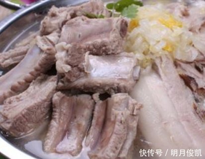  炖排骨|反复提醒，炖排骨时万万不能先焯水，牢记这2步，排骨鲜嫩无腥味