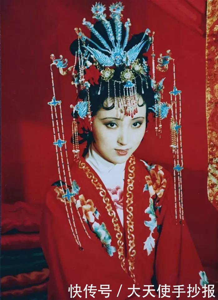 苑仙葩|《红楼梦》中,什么是“阆苑仙葩”?