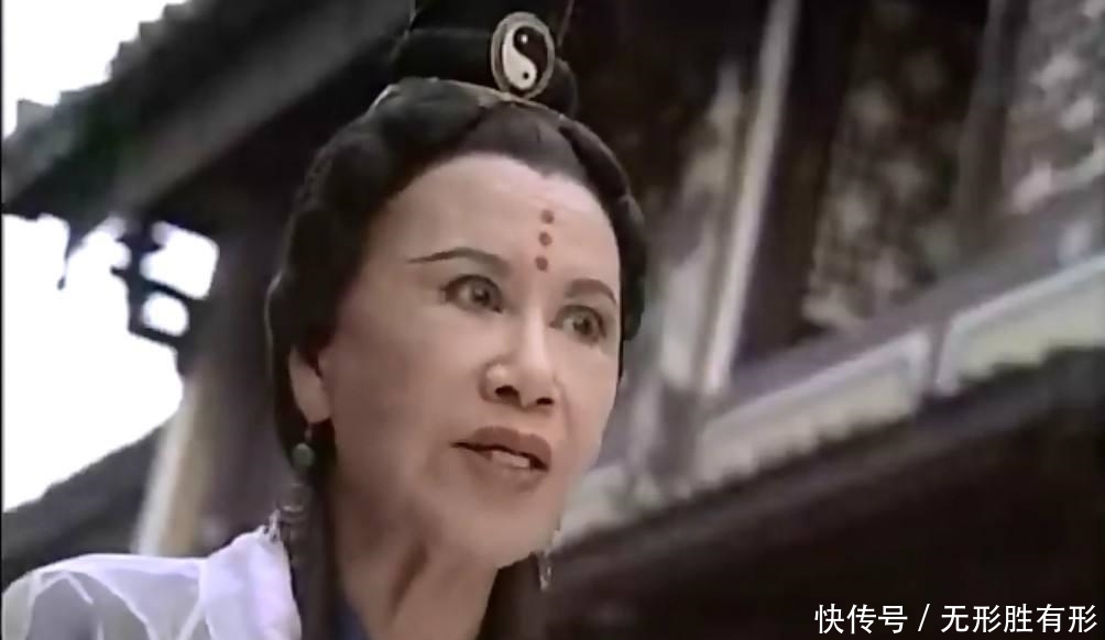  灭绝师太|难怪灭绝师太与明教不共戴天，你看杨逍和谢逊都对她干了啥？