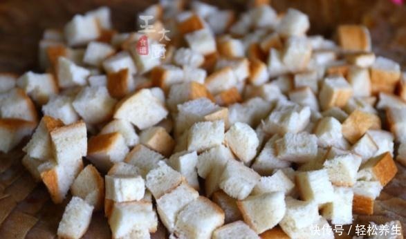 做出|披萨还能这样做，最简单的家常披萨做法，家用调料就能做出